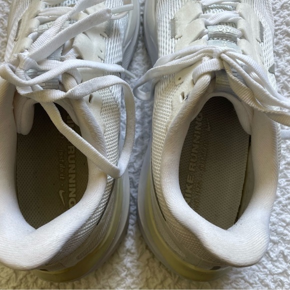 Nike Structure 25 Road Running Shoes White Metallic Silver Size 9 Women's - Picture 11 of 15
